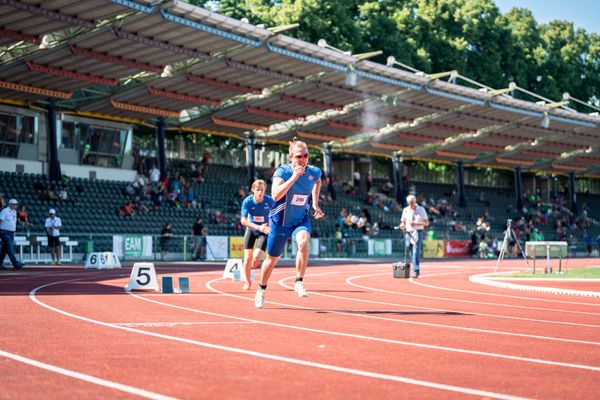 Paul Raub (Rukeli Trollmann e. V.) ueber 400m am 02.07.2022 waehrend den NLV+BLV Leichtathletik-Landesmeisterschaften im Jahnstadion in Goettingen (Tag 1)